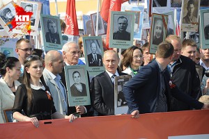 Как "Бессмертный полк" объединил россиян Как "Бессмертный полк" объединил россиян