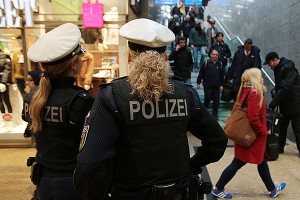 От немцев хотят скрыть нападения мигрантов От немцев хотят скрыть нападения мигрантов