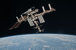 "Роскосмос" сократит финансирование МКС "Роскосмос" сократит финансирование МКС