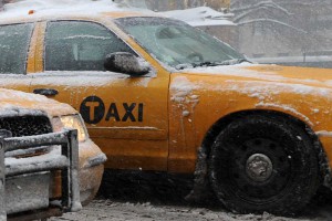 Таксист насмерть замерз в машине в праздники Таксист насмерть замерз в машине в праздники