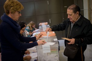 Кризис заставляет голосовать за светлокожих Кризис заставляет голосовать за светлокожих