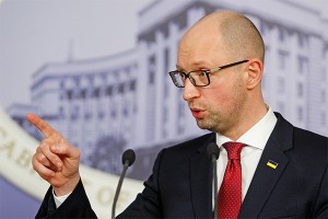 Яценюк лишает Украину российских товаров Яценюк лишает Украину российских товаров