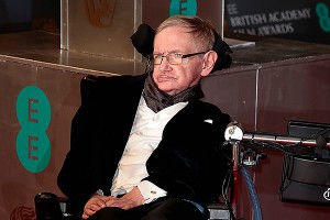 Стивен Хокинг поймал за волосы черную дыру Стивен Хокинг поймал за волосы черную дыру