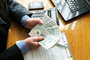 Сколько миллиардов утекло из России за год Сколько миллиардов утекло из России за год