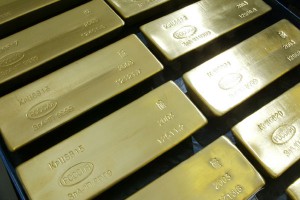 Взяточник с Украины хранил дома слитки золота Взяточник с Украины хранил дома слитки золота