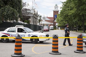 Школьник убил братьев перед стрельбой в школе Школьник убил братьев перед стрельбой в школе