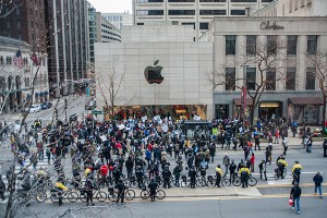 Apple выпустит бюджетный iPhone Apple выпустит бюджетный iPhone