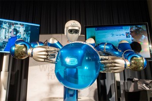 Космонавтов на МКС заменят роботы Космонавтов на МКС заменят роботы