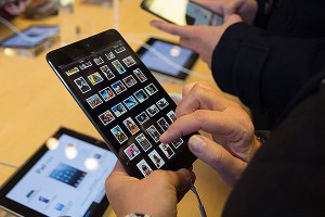 Планшет сдал полиции вора с 1 млн рублей Планшет сдал полиции вора с 1 млн рублей