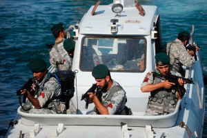 Иранские моряки прогнали американцев Иранские моряки прогнали американцев