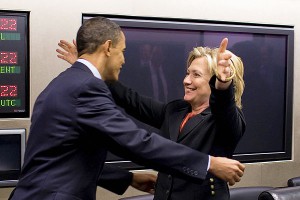 Клинтон хочет видеть Обаму в суде Клинтон хочет видеть Обаму в суде