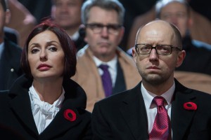 Жену Яценюка наказали в центре Киева Жену Яценюка наказали в центре Киева