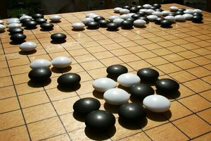 Компьютер впервые обыграл человека в шашки Компьютер впервые обыграл человека в шашки