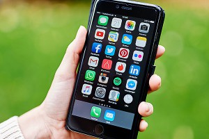 iPhone получит беспроводную зарядку iPhone получит беспроводную зарядку