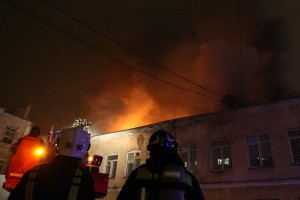 Названы причины пожара швейного цеха в Москве Названы причины пожара швейного цеха в Москве