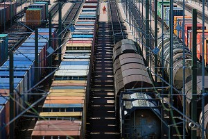 Украина отправила в Китай проблемный поезд Украина отправила в Китай проблемный поезд