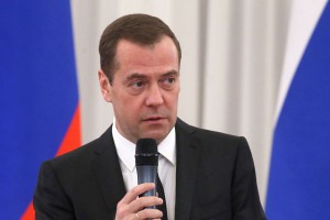 Медведев: Высокие цены на нефть расслабляют Медведев: Высокие цены на нефть расслабляют