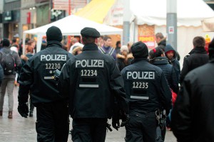 В Кельне повторилась ночь изнасилований В Кельне повторилась ночь изнасилований