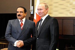 Король Бахрейна приехал к Путину с мечом Король Бахрейна приехал к Путину с мечом