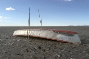 В Боливии высохло огромное озеро В Боливии высохло огромное озеро