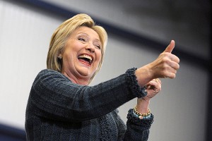 Клинтон высмеяли за доллар Клинтон высмеяли за доллар