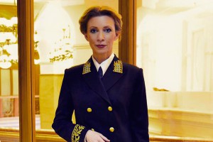 Захарова постреляла в "мужские сердца" Захарова постреляла в "мужские сердца"