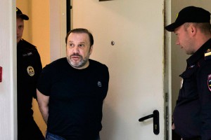 Батурин тайно развелся с четвертой женой Батурин тайно развелся с четвертой женой