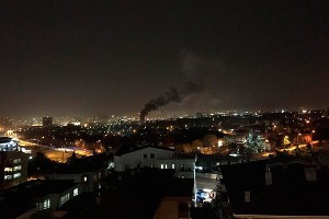 В Анкаре подорвали два автомобиля (видео) В Анкаре подорвали два автомобиля (видео)