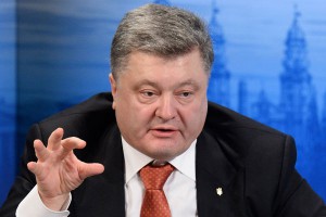 Порошенко просил больше врать про армию Порошенко просил больше врать про армию