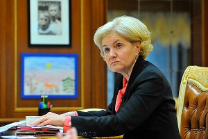 Россиянам запретят соцсети на работе Россиянам запретят соцсети на работе