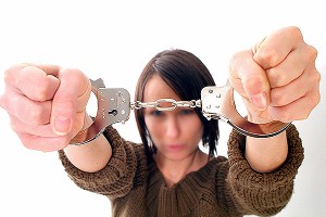 Продавщица кур изнасиловала мужа и свекра после песни "Хуторянка" Продавщица кур изнасиловала мужа и свекра после песни "Хуторянка"