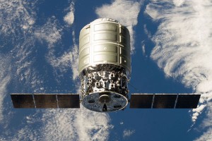 Грузовик Cygnus падает в Тихий океан Грузовик Cygnus падает в Тихий океан