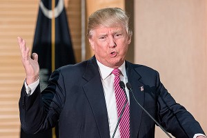 Трамп призвал бойкотировать Apple Трамп призвал бойкотировать Apple