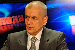 Онищенко ждет Snickers c пластиком в России Онищенко ждет Snickers c пластиком в России