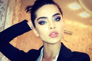 Москвичке откусила ухо известная модель Москвичке откусила ухо известная модель