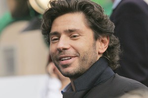 Актер Николаев сбил женщину и скрылся Актер Николаев сбил женщину и скрылся