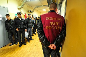 За год мигранты принесли бюджету 33 млрд За год мигранты принесли бюджету 33 млрд