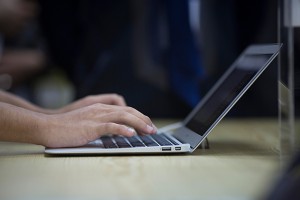 Apple поразил вирус-вымогатель Apple поразил вирус-вымогатель