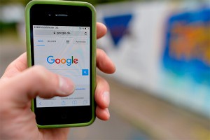 Apple и Google согласились на блокировку Apple и Google согласились на блокировку