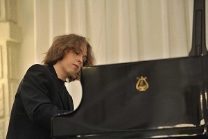 Сын Сафронова хотел спасти жертву ДТП Сын Сафронова хотел спасти жертву ДТП