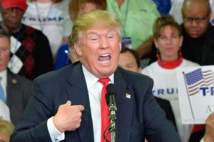 Дональд Трамп сорвал теледебаты Дональд Трамп сорвал теледебаты