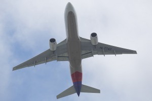 Boeing ушел в полное пике на высоте 200 м Boeing ушел в полное пике на высоте 200 м