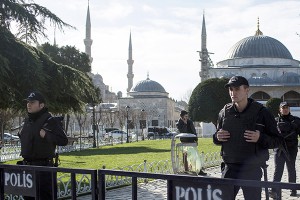 Теракт в Стамбуле устроило "ИГ" Теракт в Стамбуле устроило "ИГ"