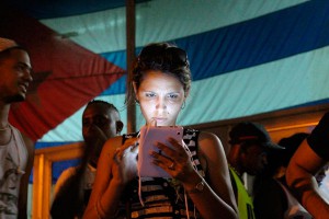 Обама пообещал Кубе быстрый интернет Обама пообещал Кубе быстрый интернет