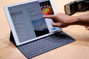 Стив Джобс проклял новый iPad Pro Стив Джобс проклял новый iPad Pro