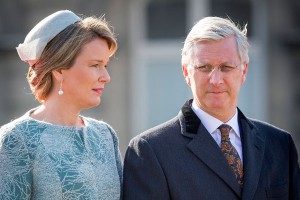 Королевская семья сбежала из Брюсселя Королевская семья сбежала из Брюсселя