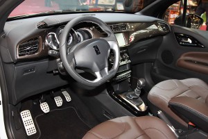 Китайцы создали "интернет-автомобиль" Китайцы создали "интернет-автомобиль"