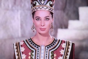 Умерла гламурная голливудская звезда Умерла гламурная голливудская звезда