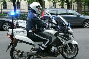 Полицейского уволили за шутку о жертвах Boeing Полицейского уволили за шутку о жертвах Boeing