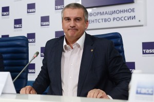 Глава Крыма предсказал Украине смену власти Глава Крыма предсказал Украине смену власти